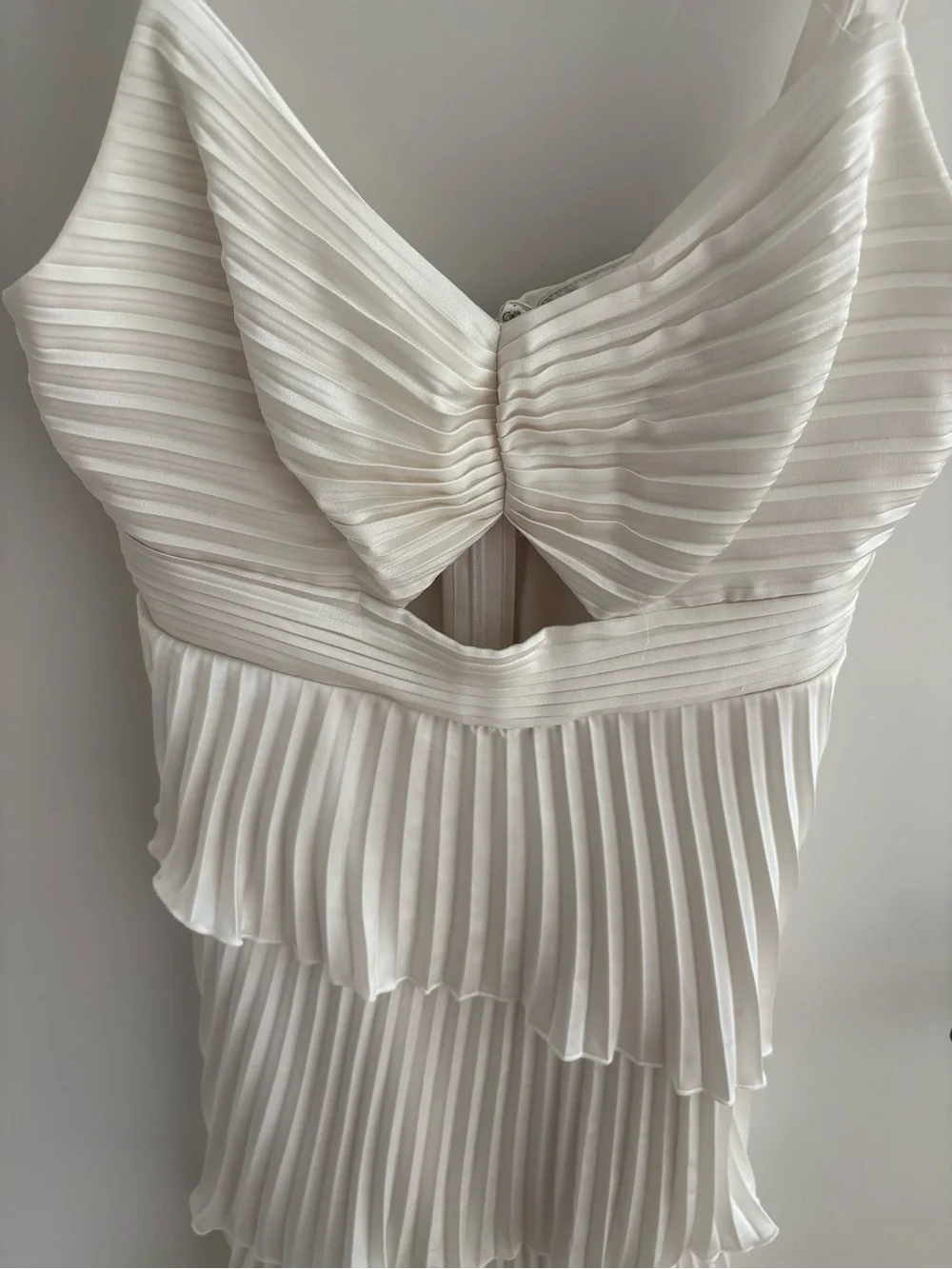 Abercrombie & Fitch Giselle Cream Pleated Tiered Maxi Dress Asymmetric Layers M